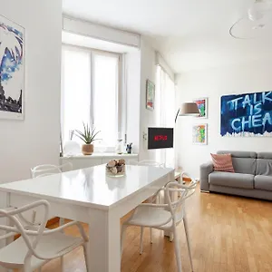 modern-art-apartment-close-to-duomo.italymilanhotels.net/